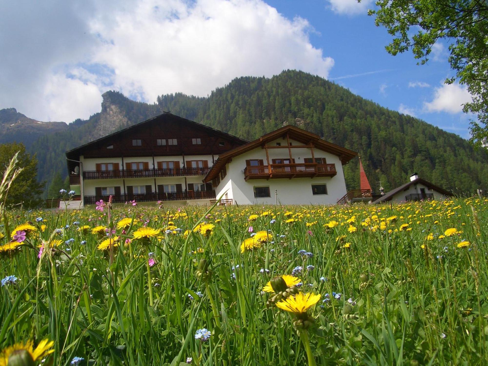 Hotel Ultnerhof Santa Gertrude Exteriör bild