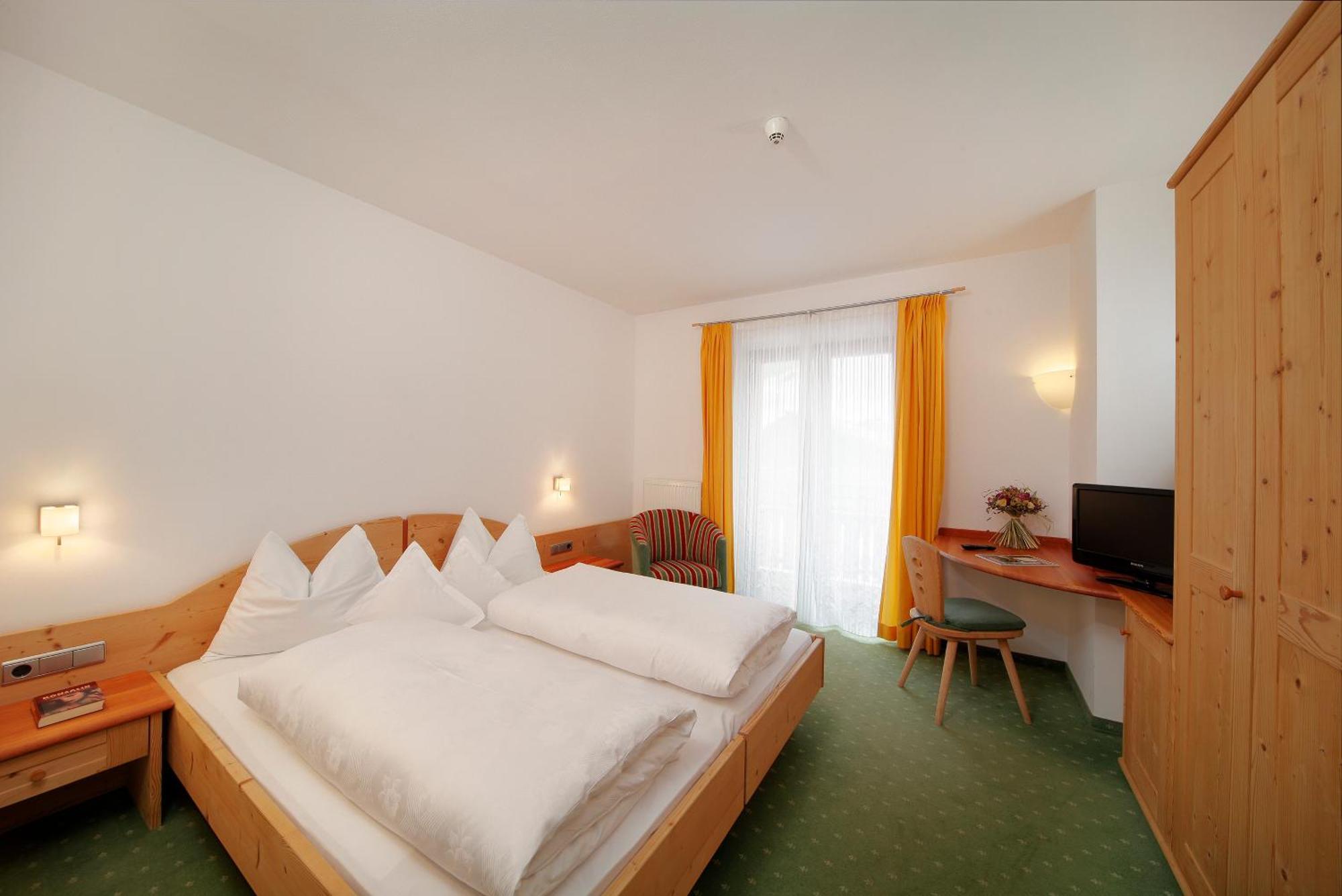 Hotel Ultnerhof Santa Gertrude Exteriör bild