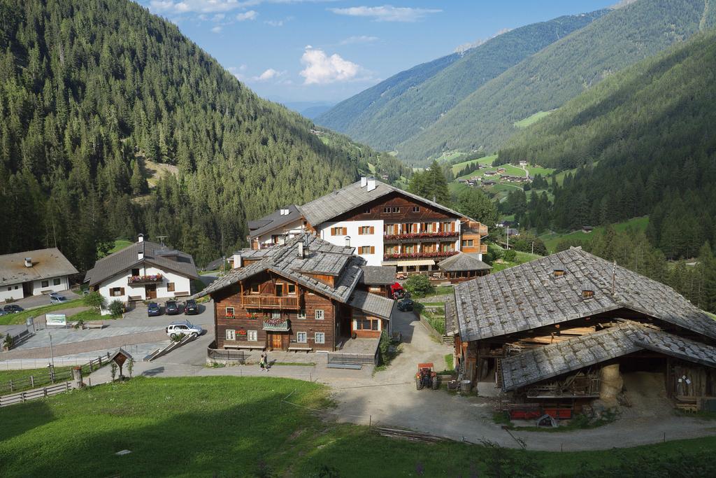 Hotel Ultnerhof Santa Gertrude Exteriör bild